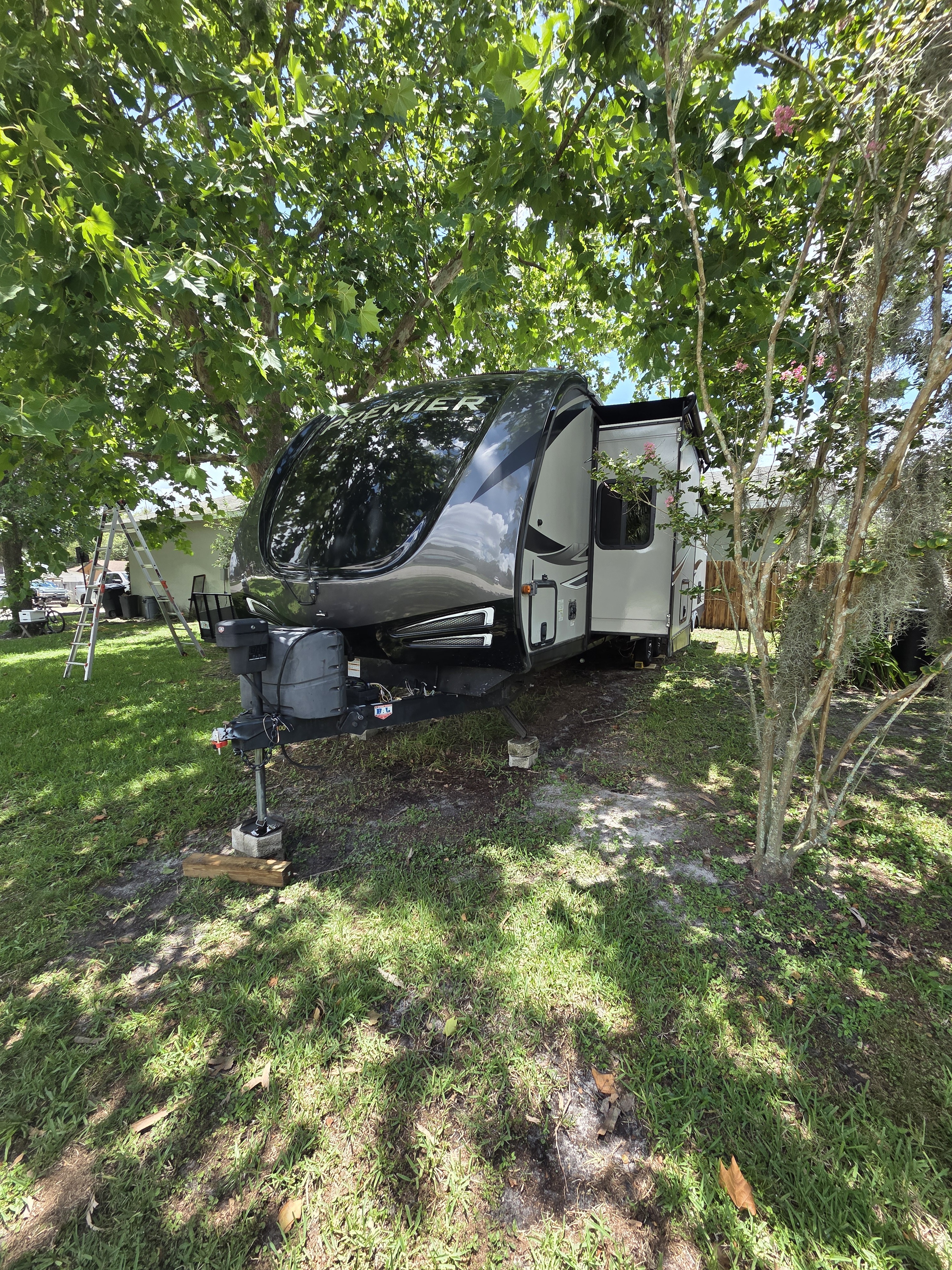 2020 Keystone PREMIER ULTRA LITE 34BHPR in land o lakes FL