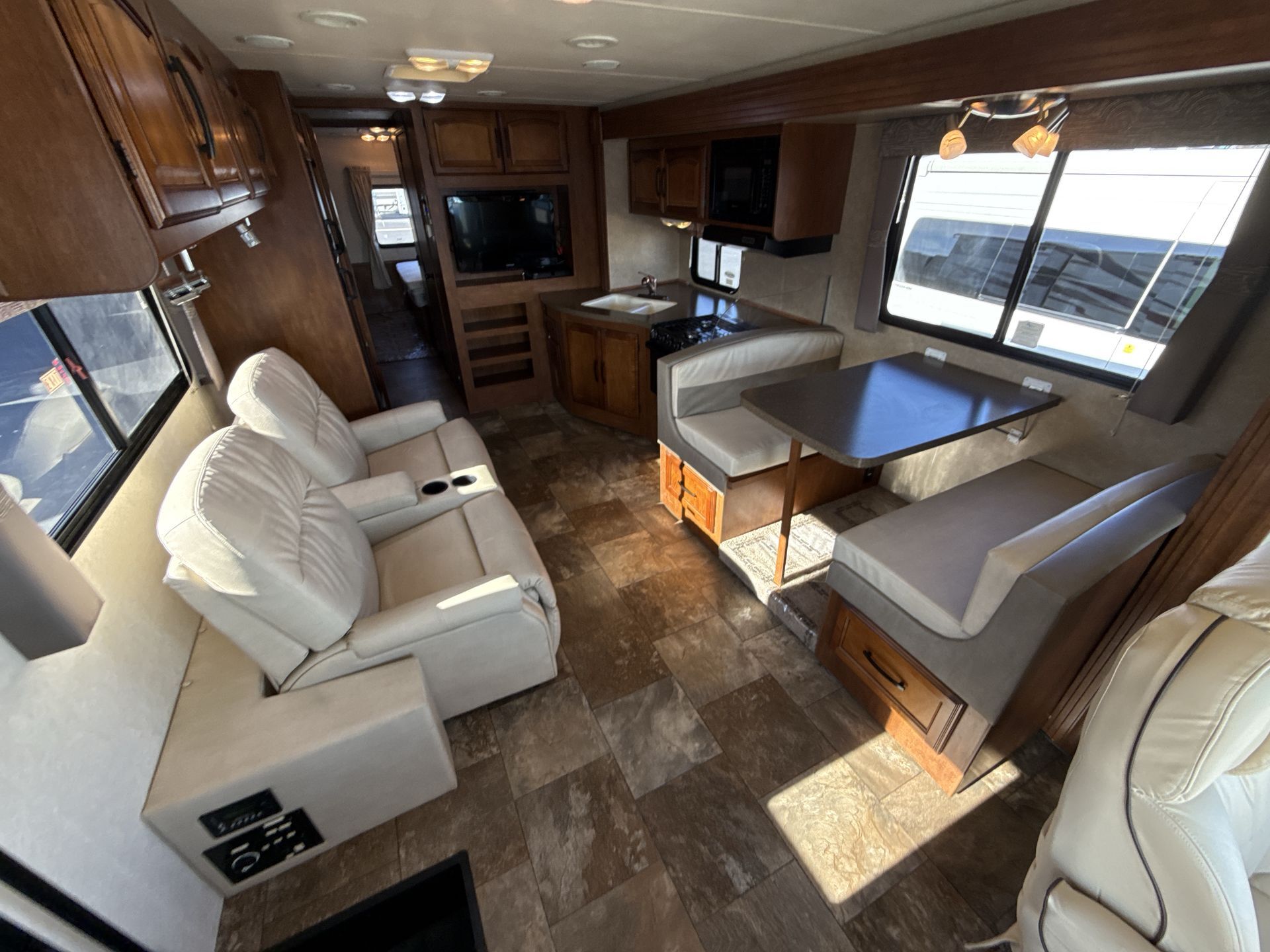2014 Coachmen Rv Mirada 29DS in fountain valley CA