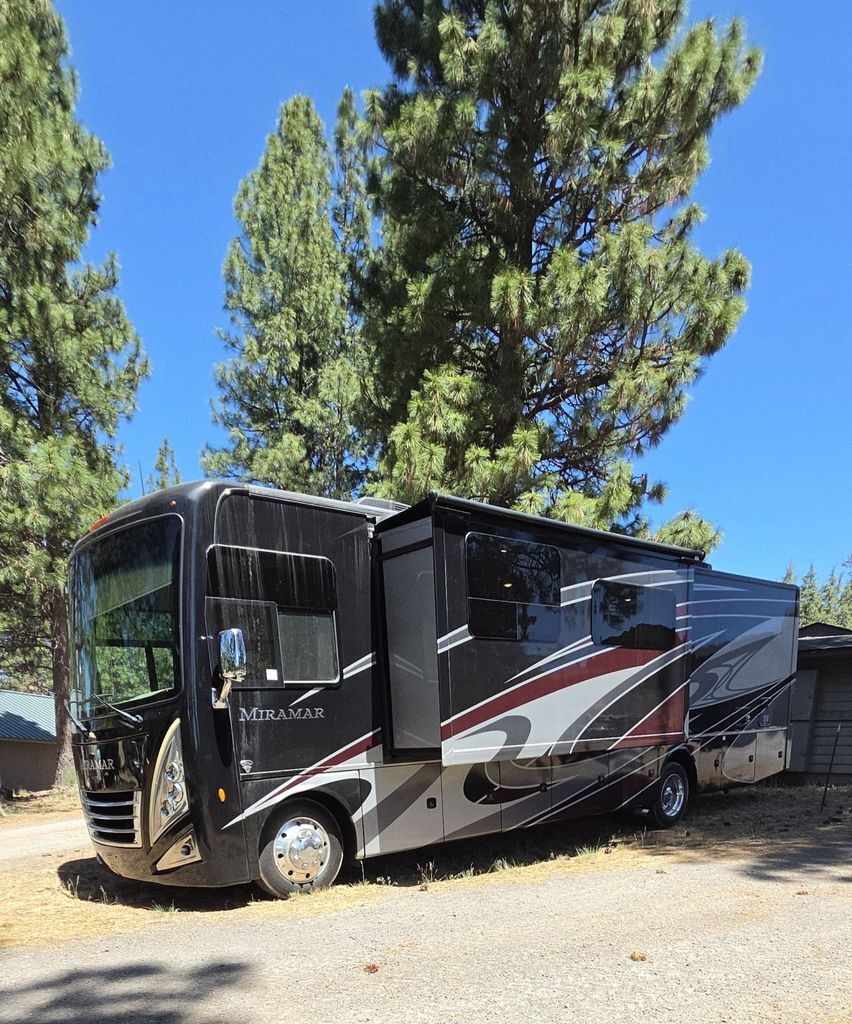 2022 Thor Motor Coach Miramar 35.2 in klamath falls OR