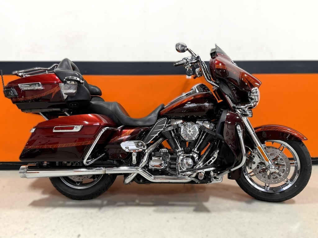 2014 Harley-Davidson Touring CVO Limited in Zieglerville, PA