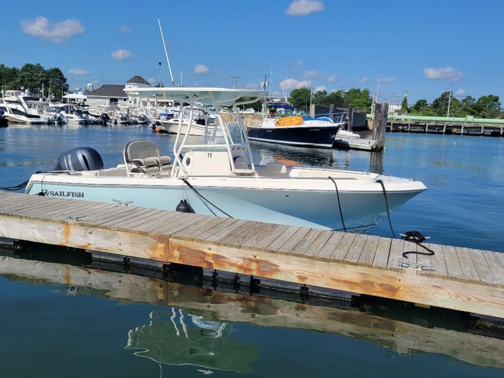 2023 Sailfish® 220 CC in south portland ME