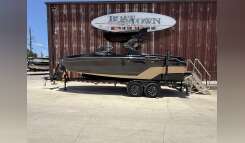 2025 Mastercraft XStar 23 Ski and Wakeboard Boat boat
