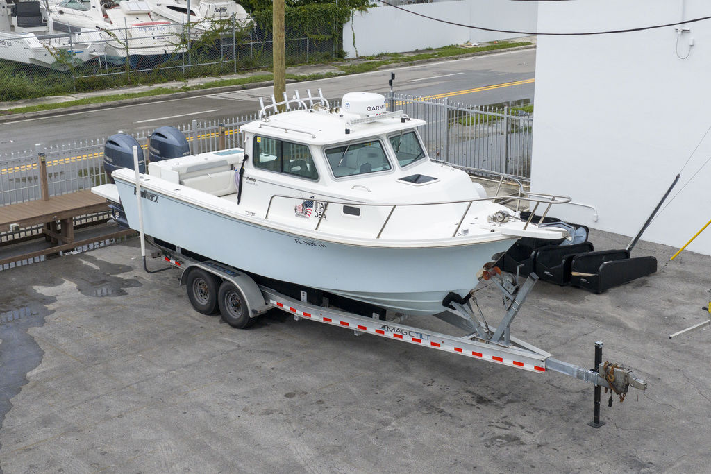 2022 Other Used Boats 2520 PARKER SPORT CABIN in miami FL