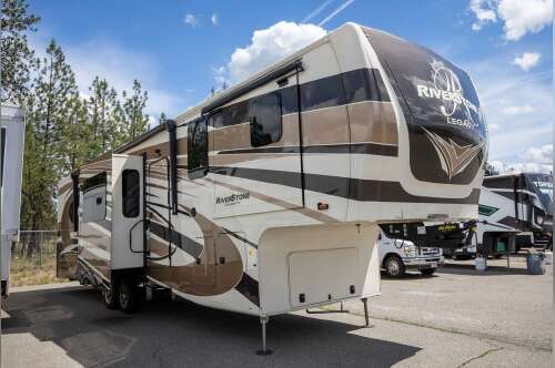 2021 Forest River RIVERSTONE LEGACY Riverstone 391FSK in spokane WA