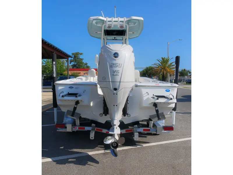 2027 Tidewater 2500 Carolina Bay