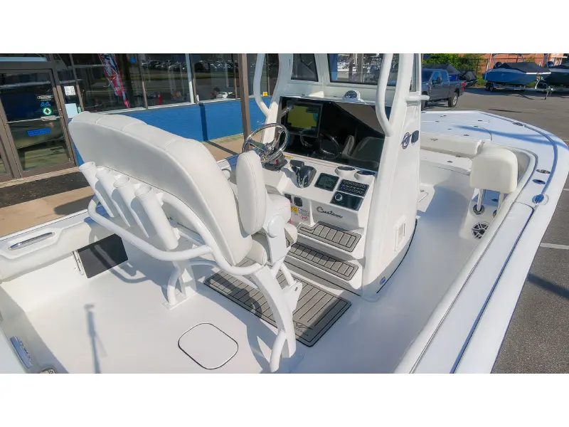 2027 Tidewater 2500 Carolina Bay