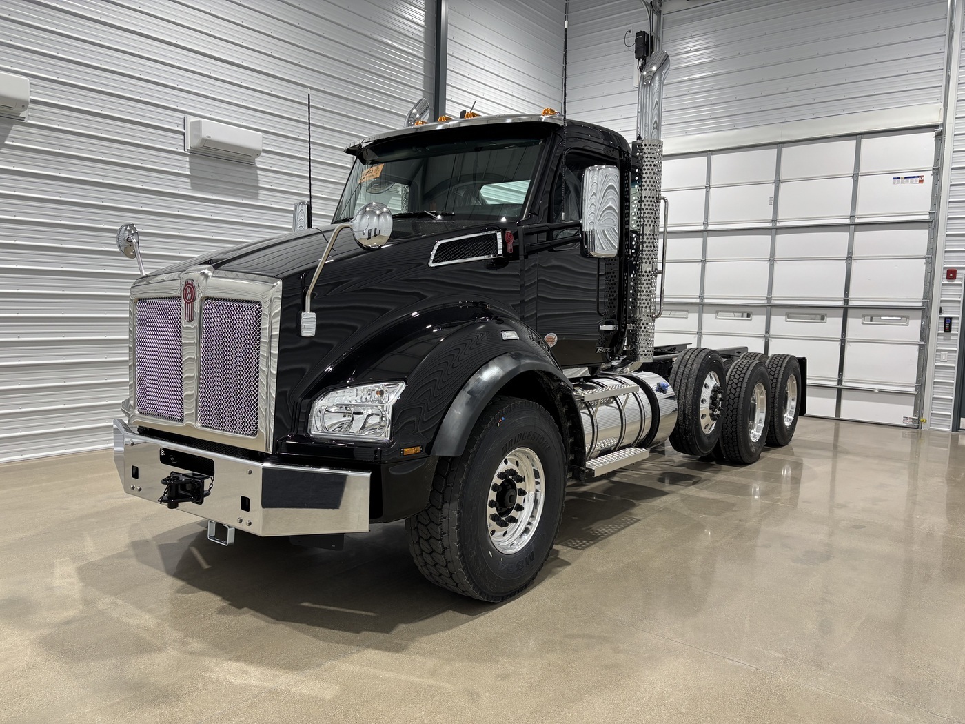 2027 Kenworth T880 in Orlando, FL