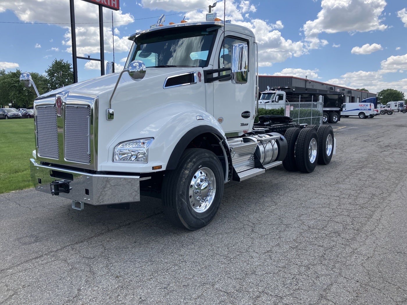 2025 Kenworth T880 in Hilliard, OH