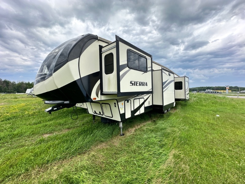 2017 Forest River Sierra 377FLIK in suamico WI