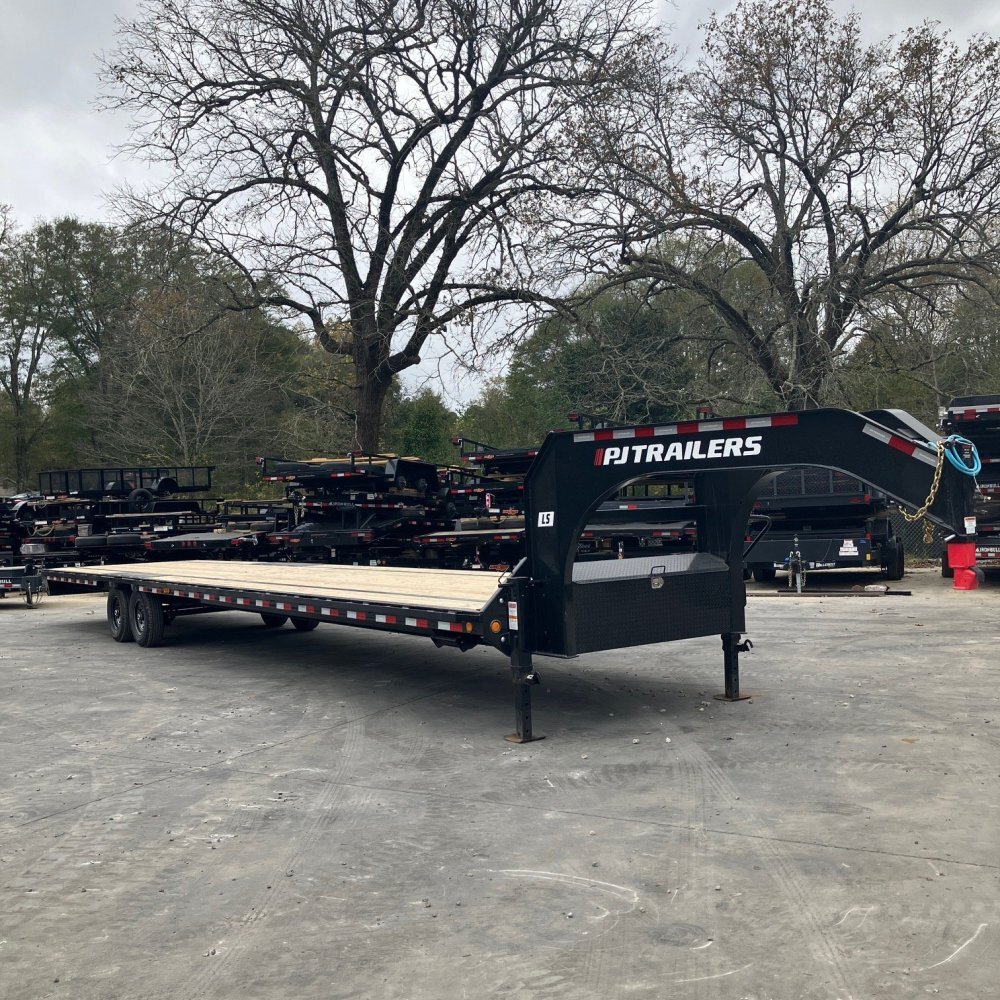 2027 PJ Trailers LS in Canton, GA