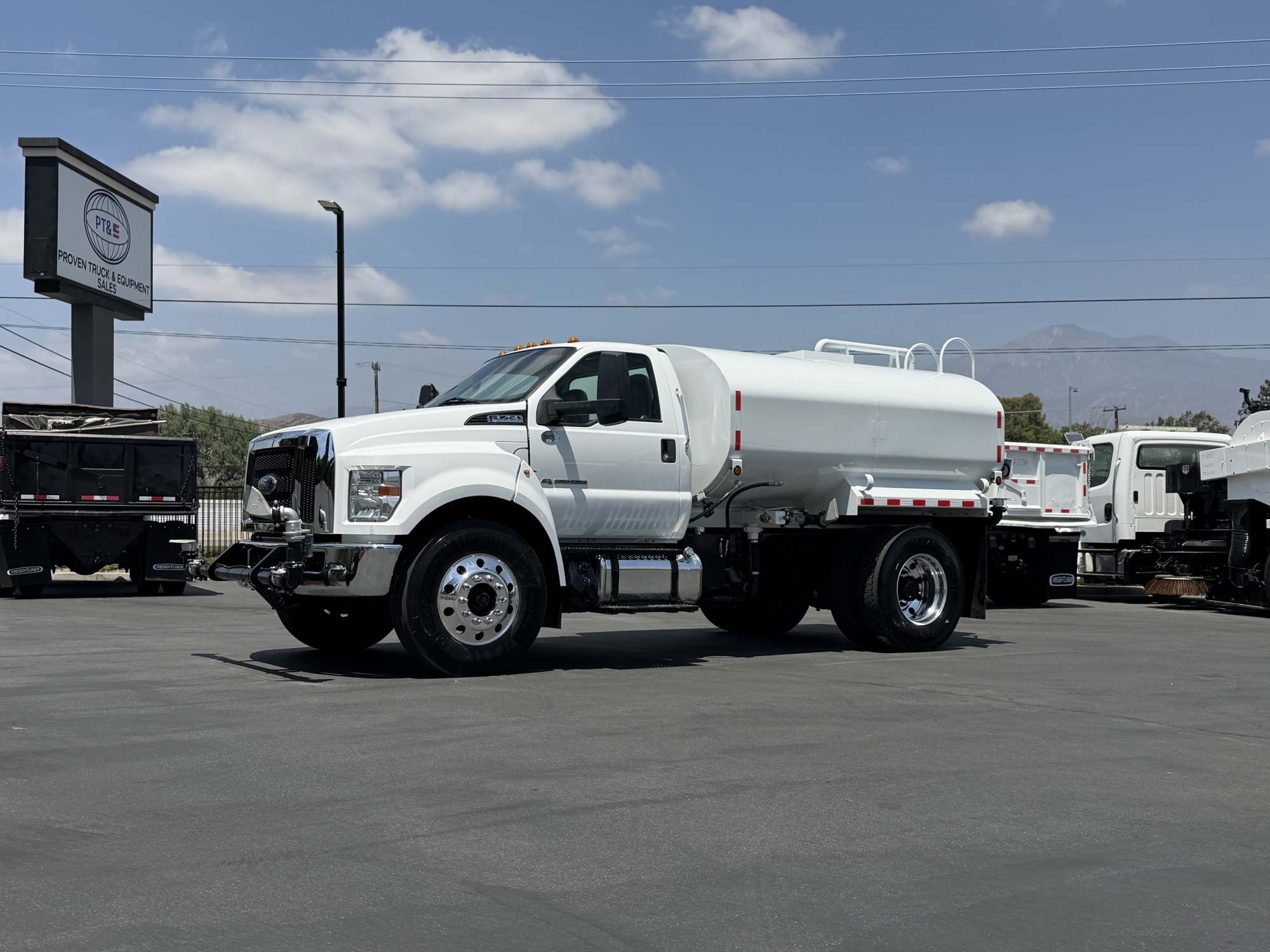 2019 FORD F750 in Yucaipa, CA