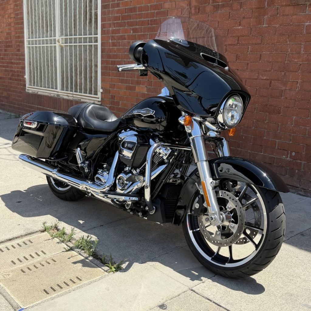 2021 Harley-Davidson® FLHX - Street Glide® FLHX in Van Nuys, CA