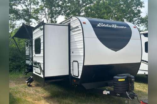 2024 Heartland Eddie Bauer Signature 34BHS in baraboo WI