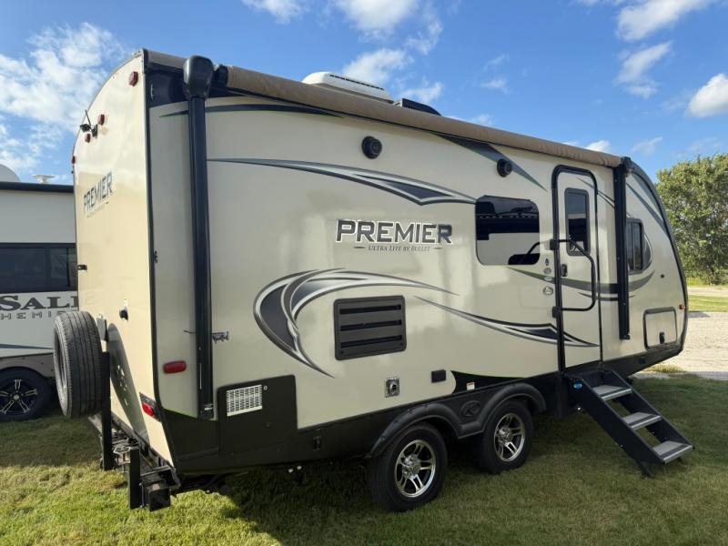 2017 Keystone Bullet Premier 19FBPR in deforest WI