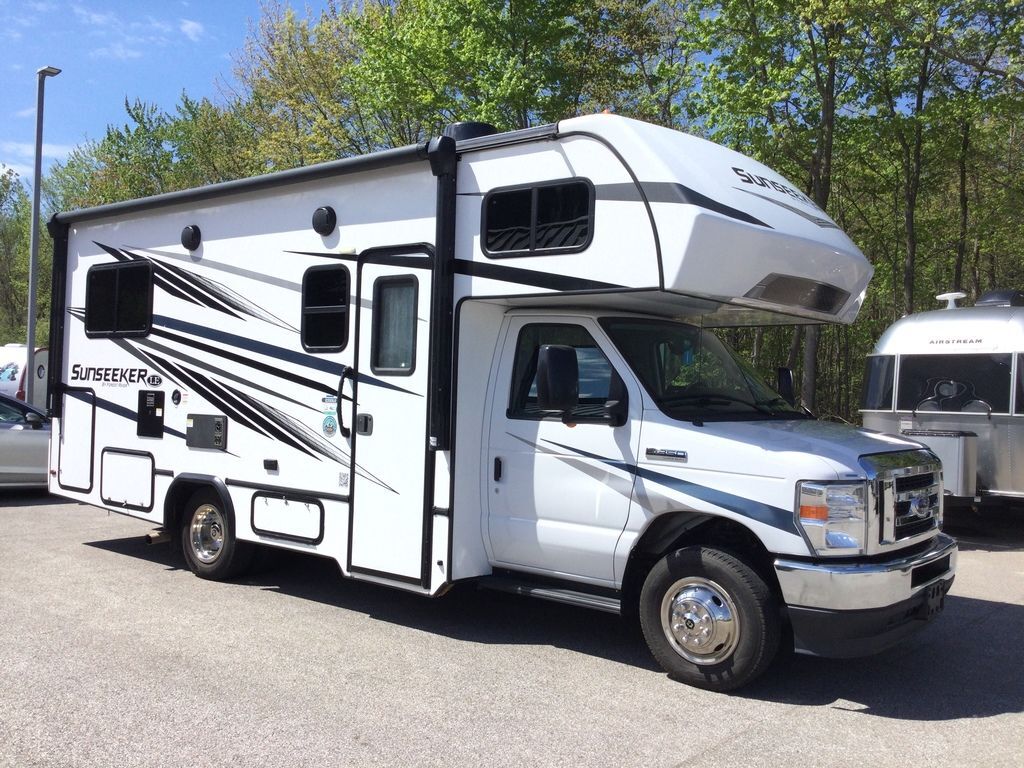2023 Forest River Sunseeker LE 2350SLE Ford Chassis in lorain OH