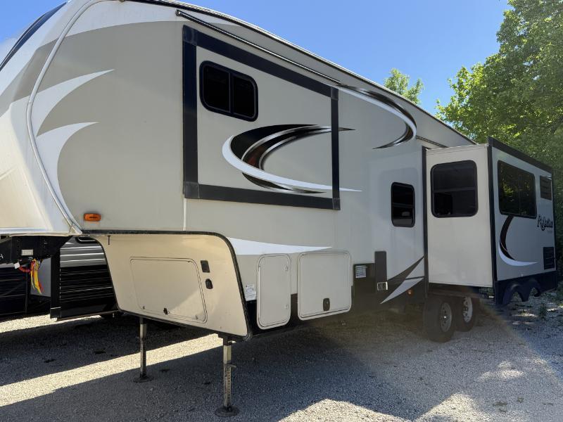 2017 Grand Design Reflection 28BH in slinger WI