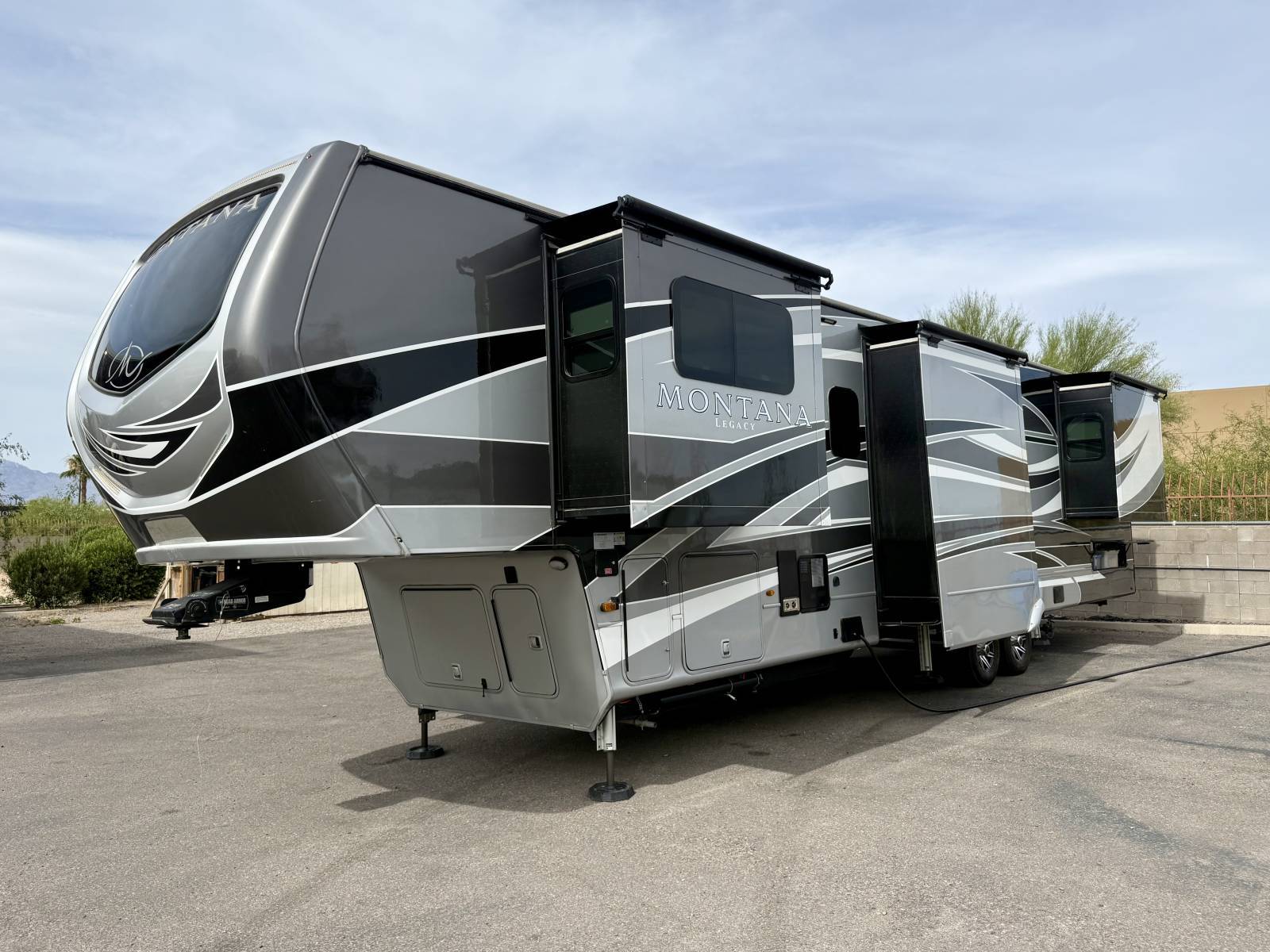 2024 Keystone Montana 3941FO in tucson AZ
