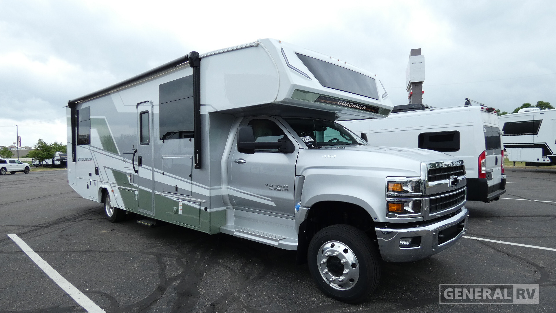2026 Coachmen ENTOURAGE 320LV Super C RV