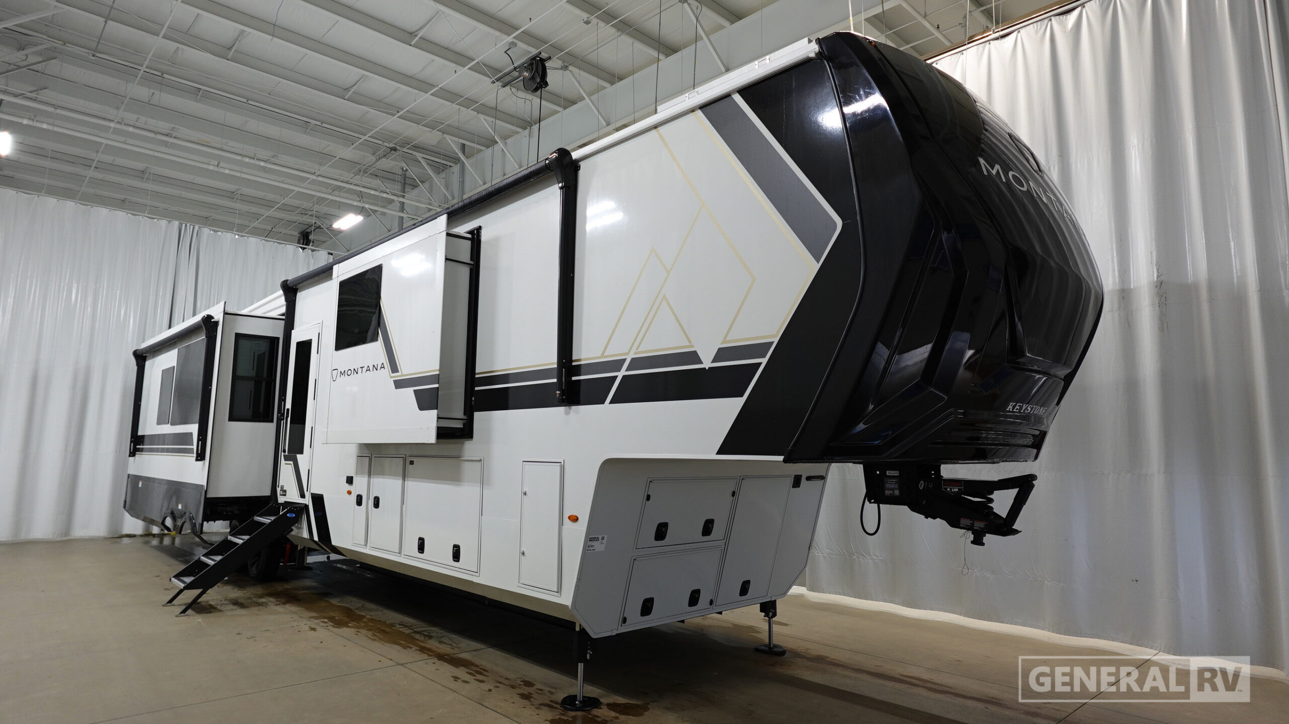 2026 Keystone MONTANA 3900RK RV