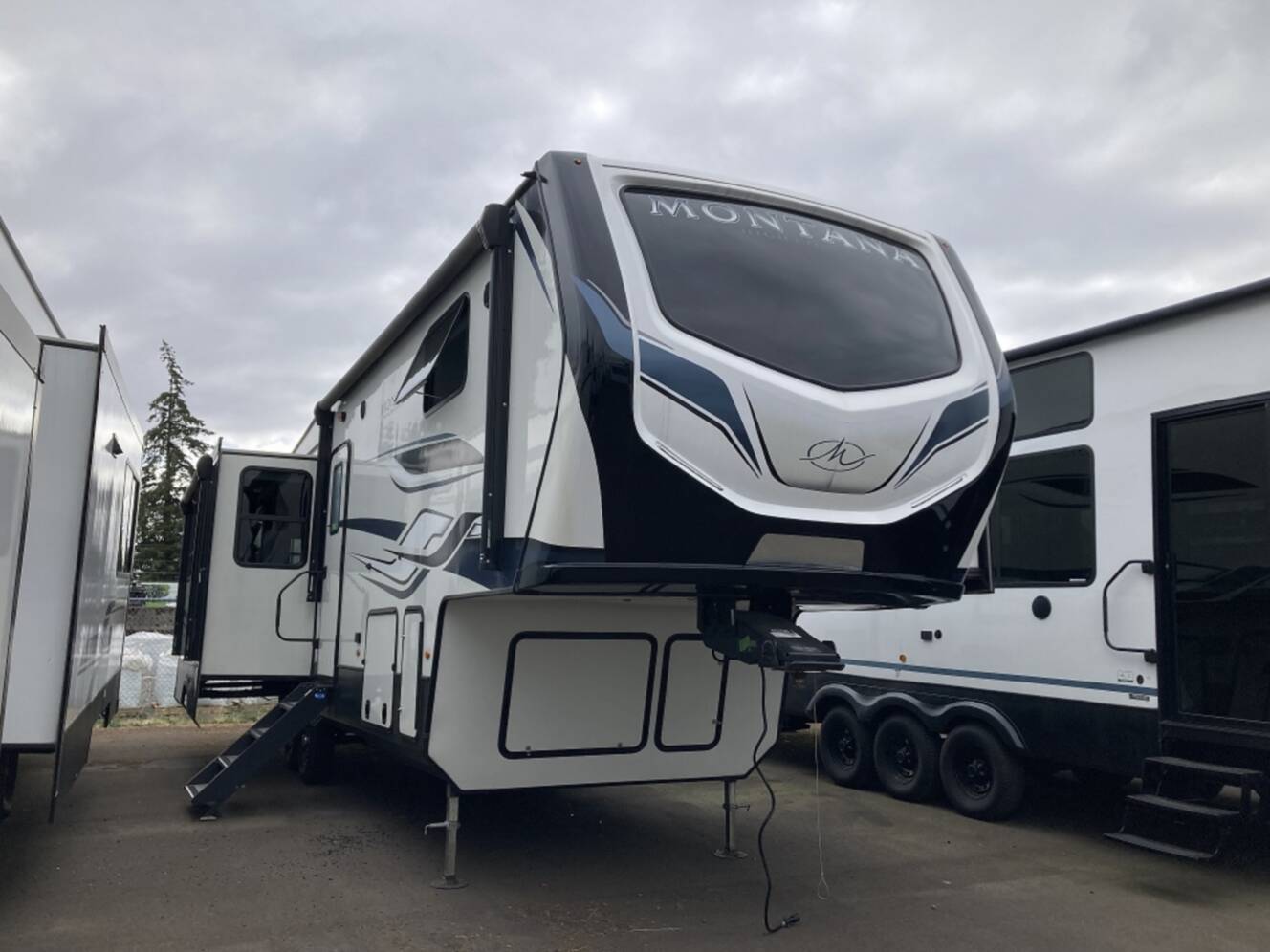 A photo of this 2022 Keystone Montana High Country 295RL