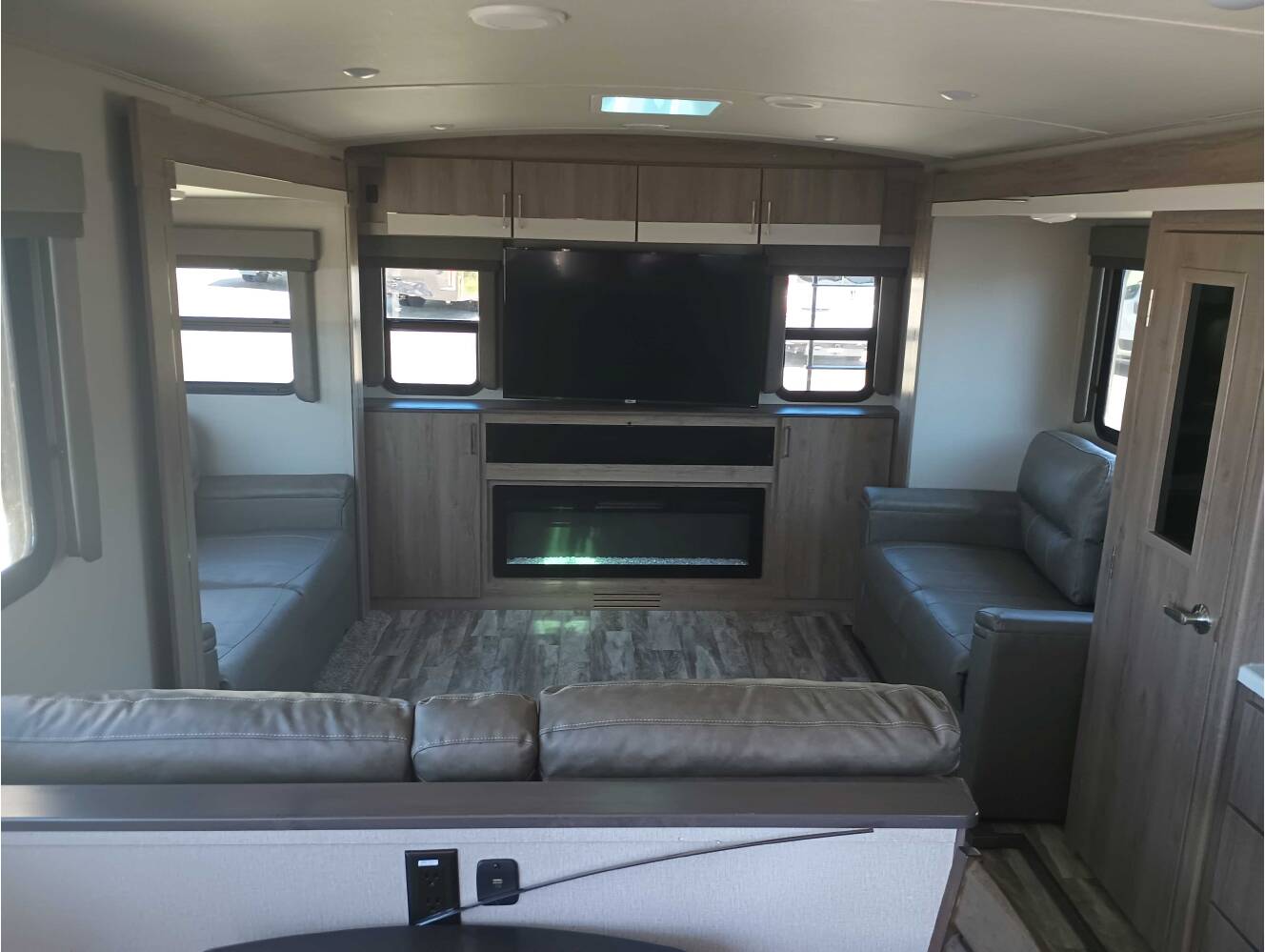 A photo of this 2022 Grand Design Imagine 3100RD
