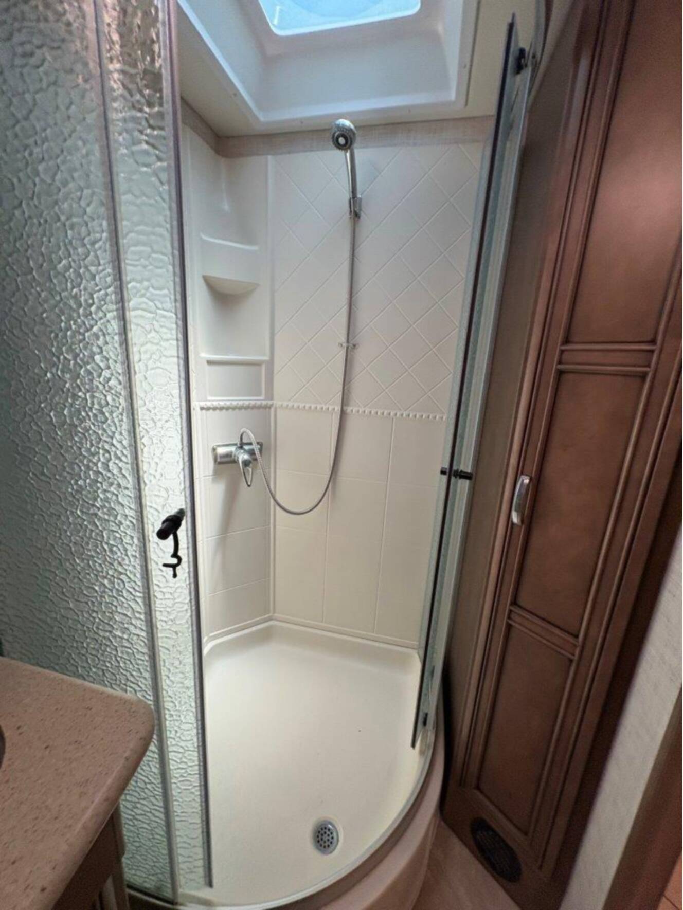A photo of this 2021 Newmar Bay Star 3401