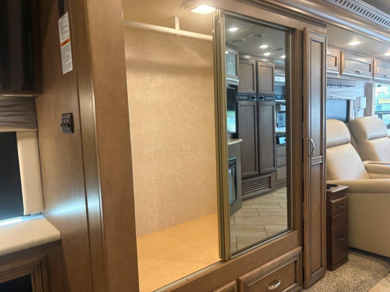 A photo of this 2021 Newmar Bay Star 3401