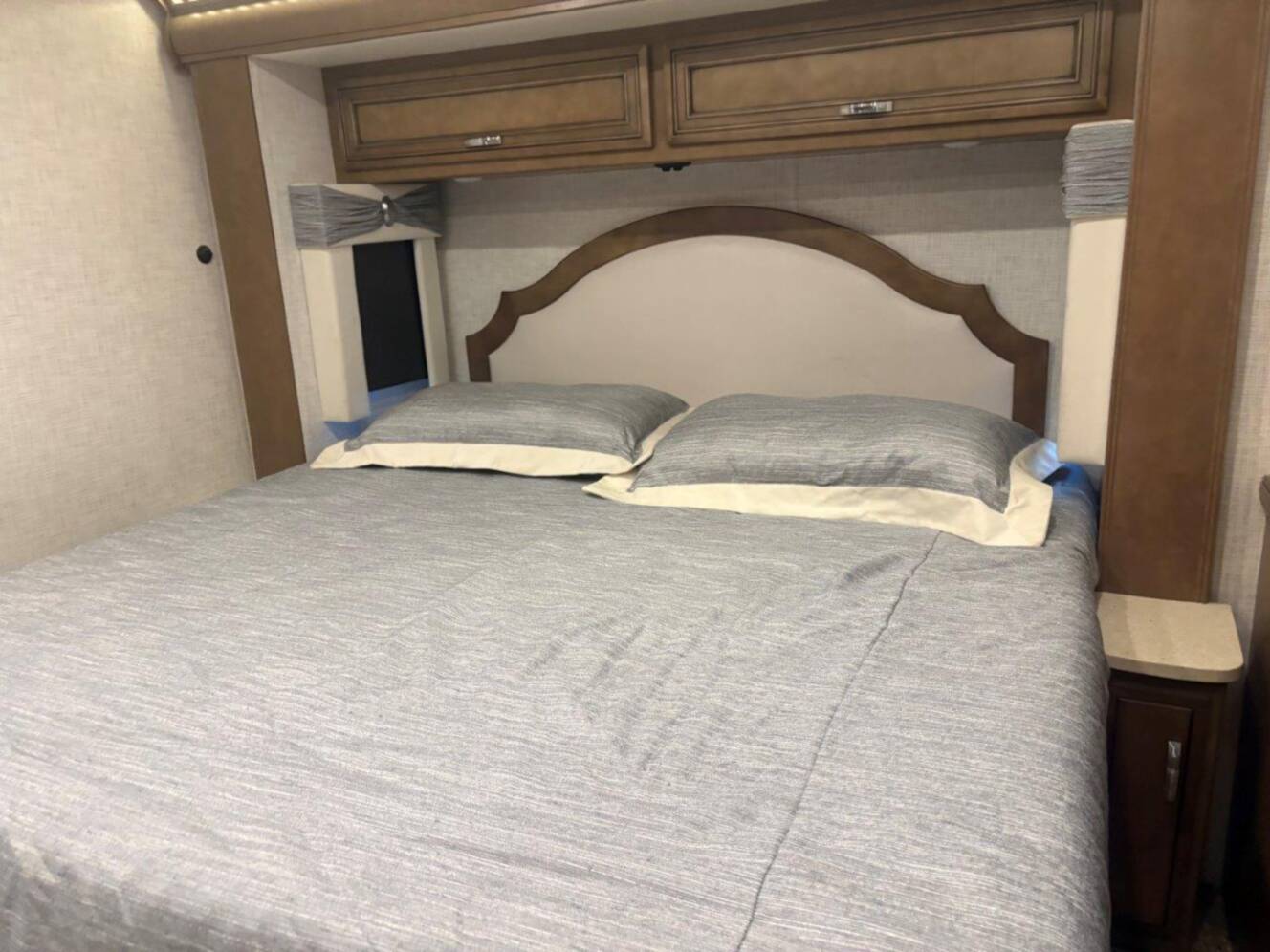 A photo of this 2021 Newmar Bay Star 3401