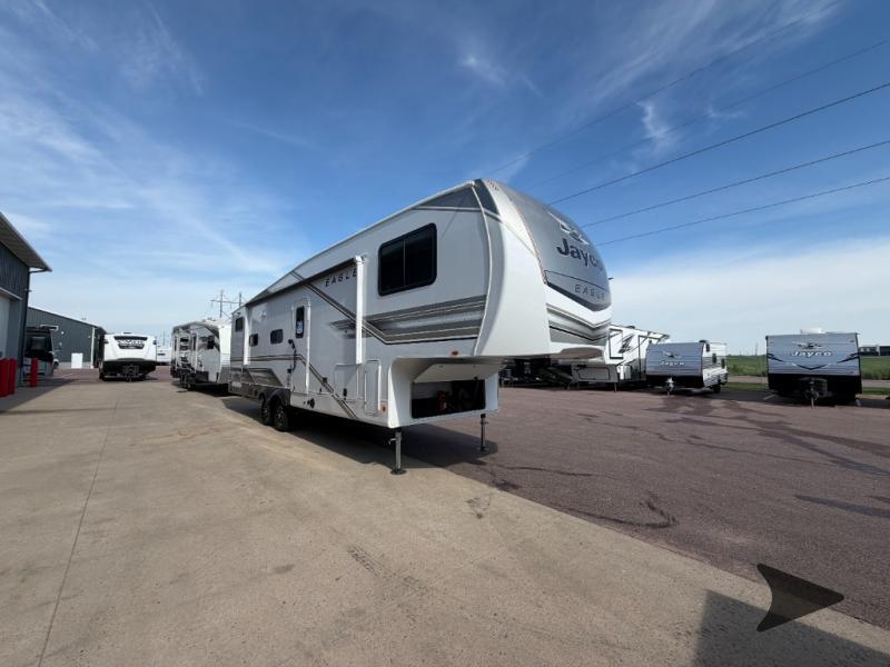 2027 Jayco Eagle 29DDB in tea SD