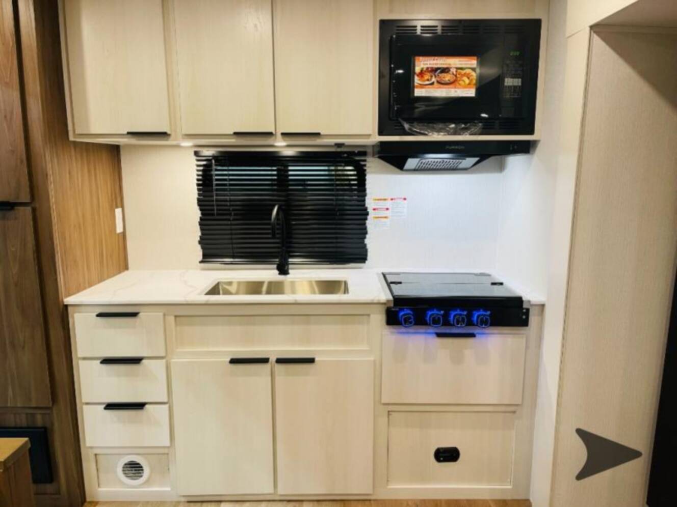 A photo of this 2026 Winnebago Access 25RK