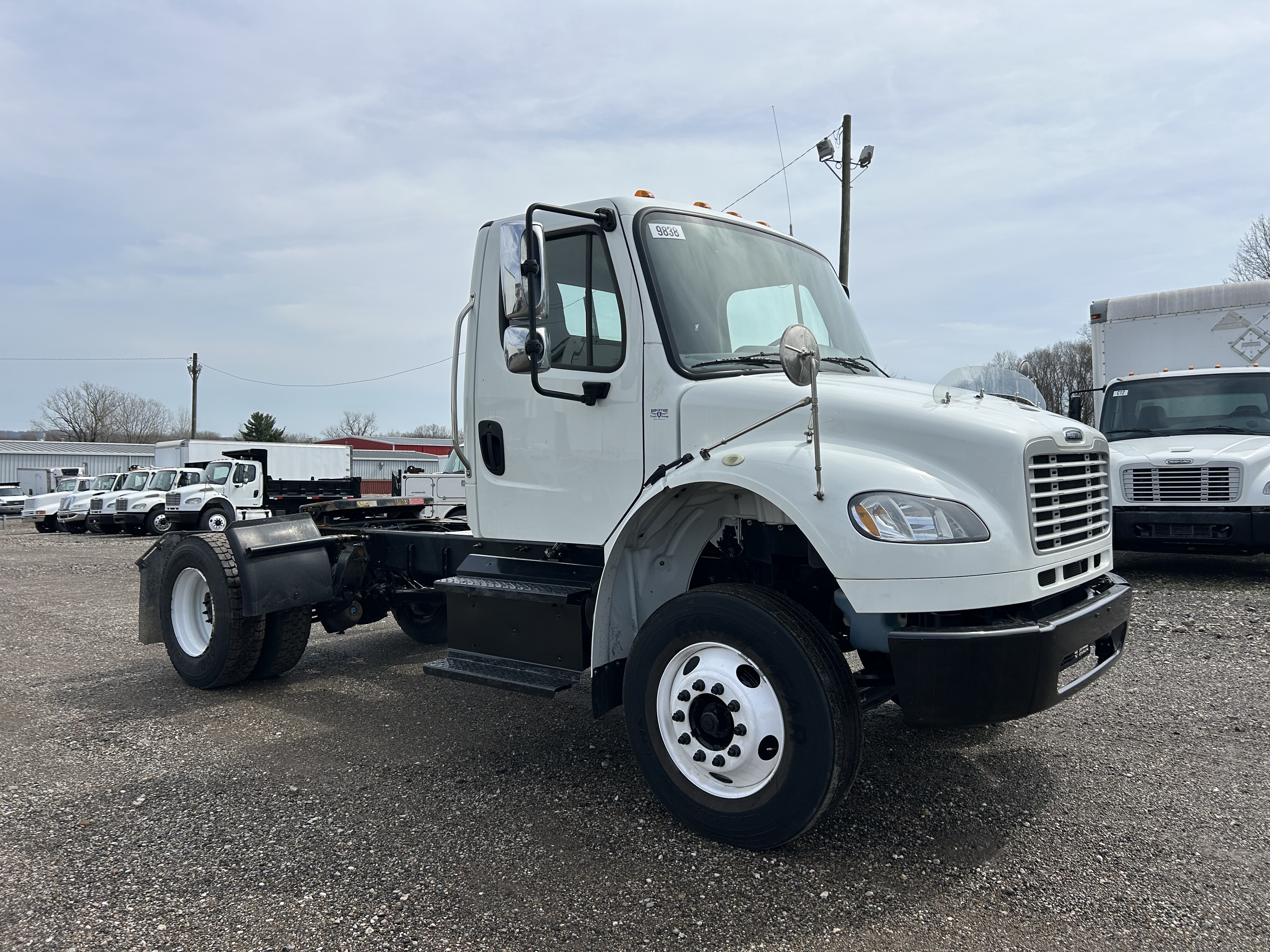 2015 FREIGHTLINER BUSINESS CLASS M2 106 in Mount Vernon, OH