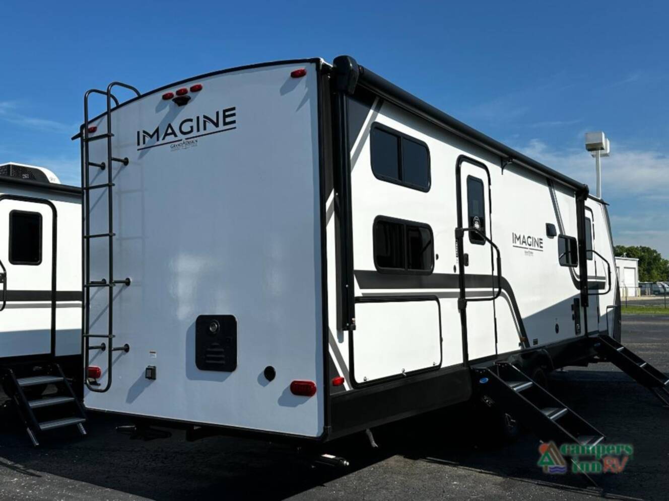 A photo of this 2027 Grand Design Imagine 2800BH