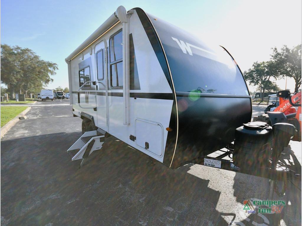 2027 Winnebago Micro Minnie 2000FRB in seffner FL