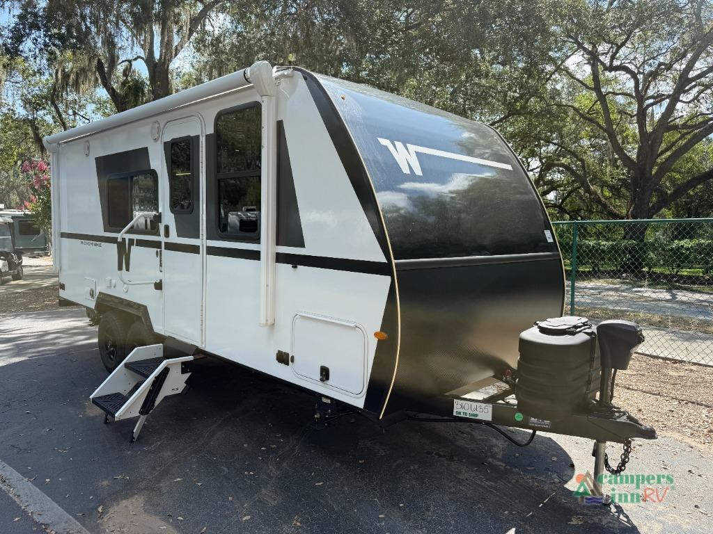 2027 Winnebago Micro Minnie 2108DS in seffner FL