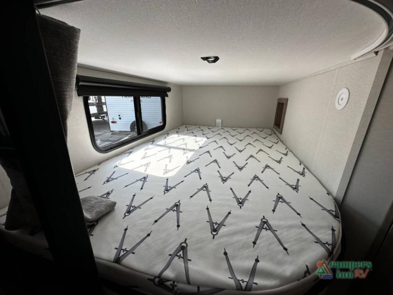 A photo of this 2027 Grand Design Imagine 2800BH