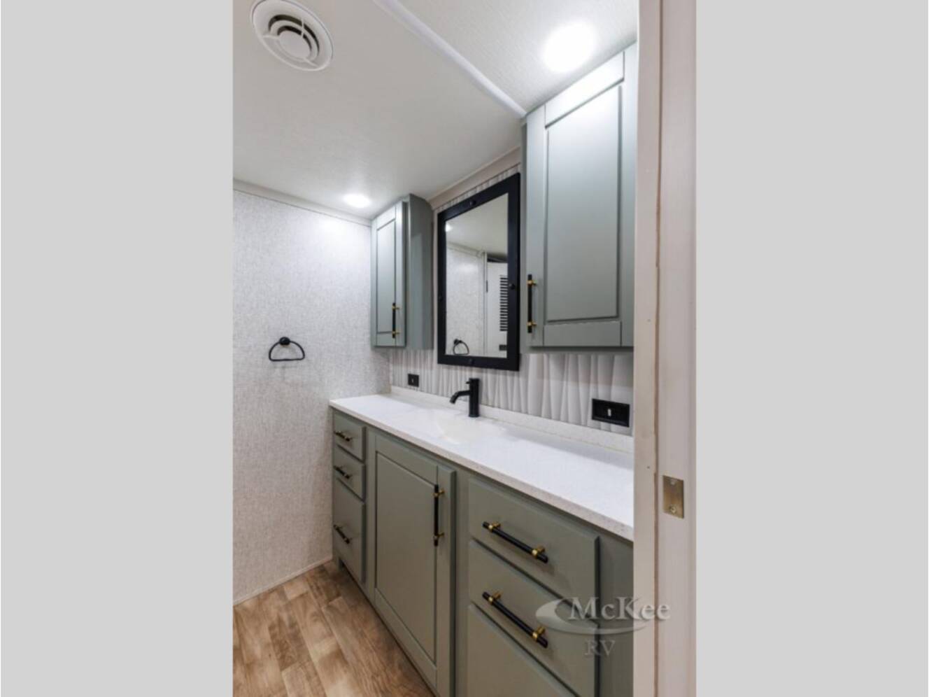 A photo of this 2024 Redwood Rv Redwood RW4150RD