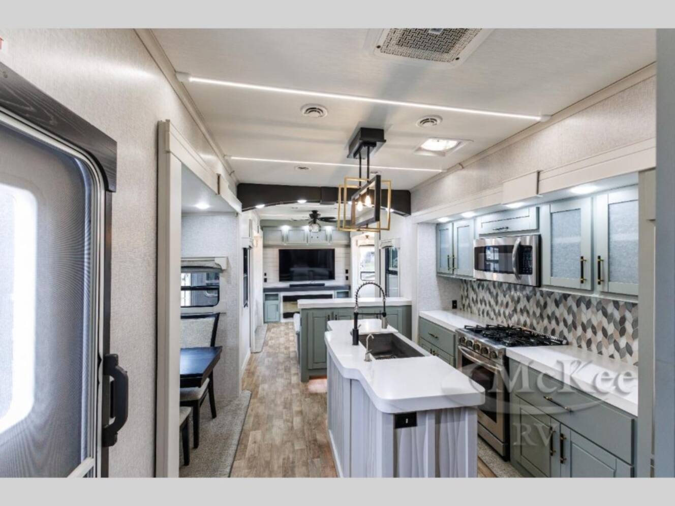 A photo of this 2024 Redwood Rv Redwood RW4150RD