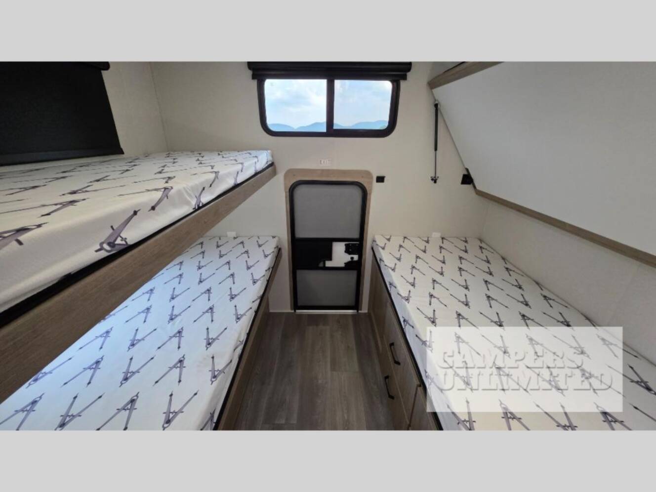 A photo of this 2026 Grand Design Imagine 3210BH