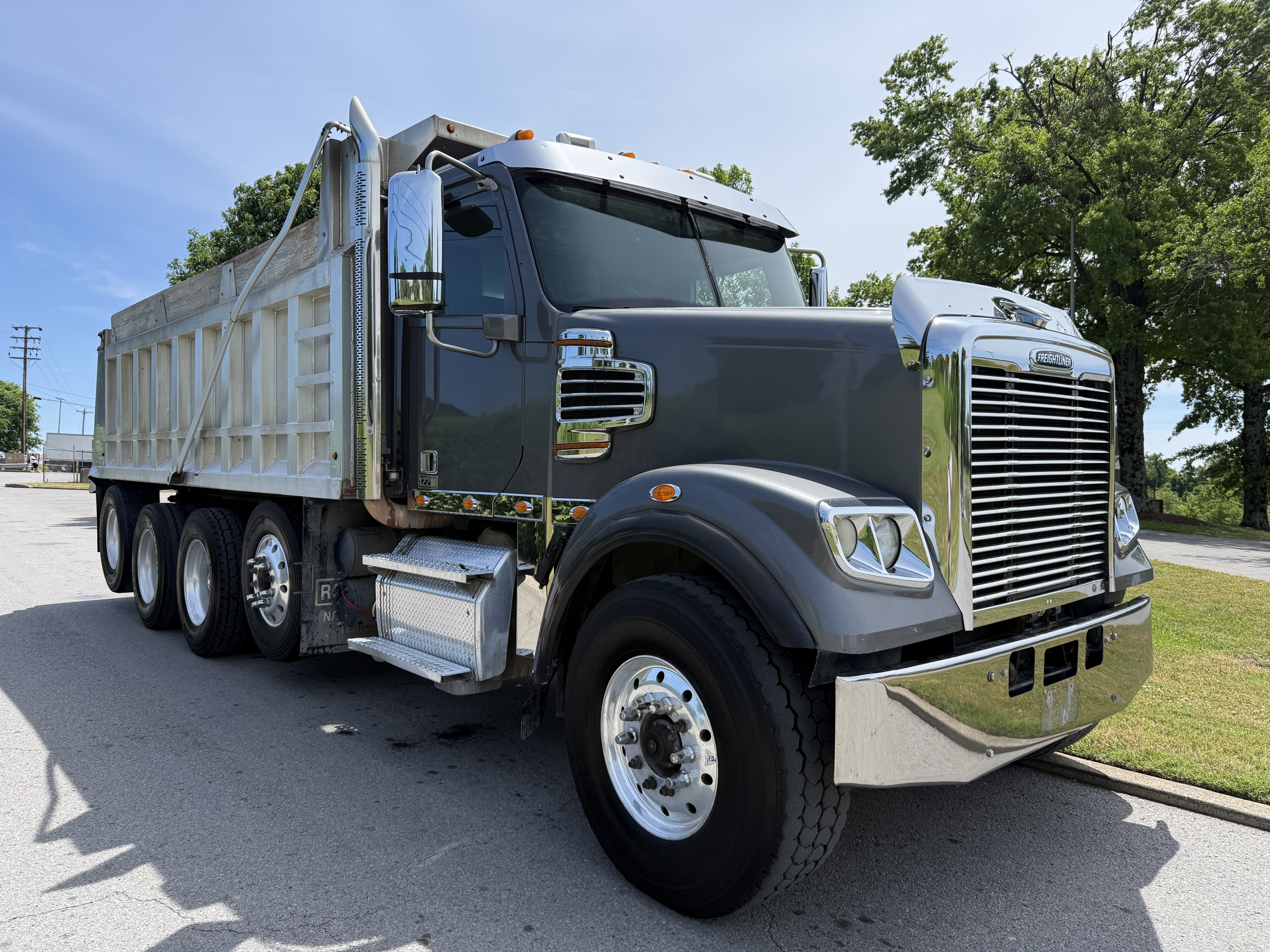2021 FREIGHTLINER 122 SD in Nashville, TN