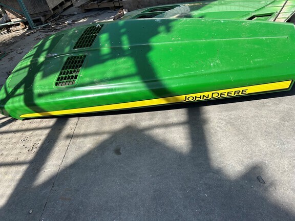 John Deere RE262566 HOOD in Shelbyville, IL