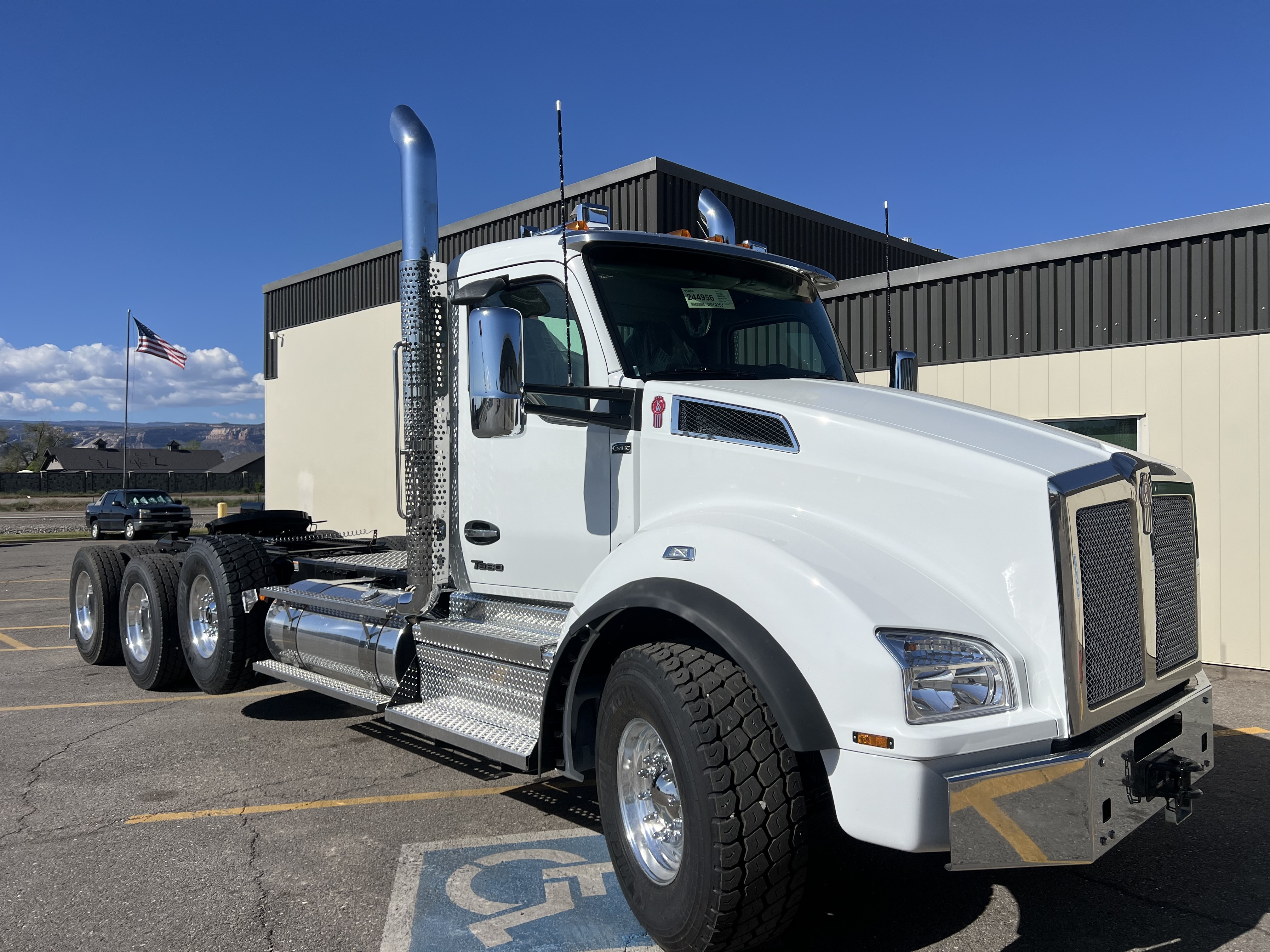 2027 KENWORTH T880 in Grand Junction, CO