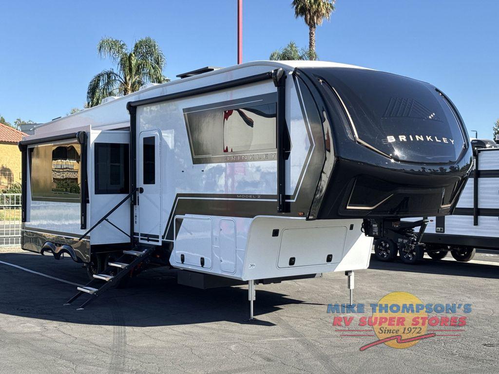 2027 Brinkley Model Z 3210 in colton CA