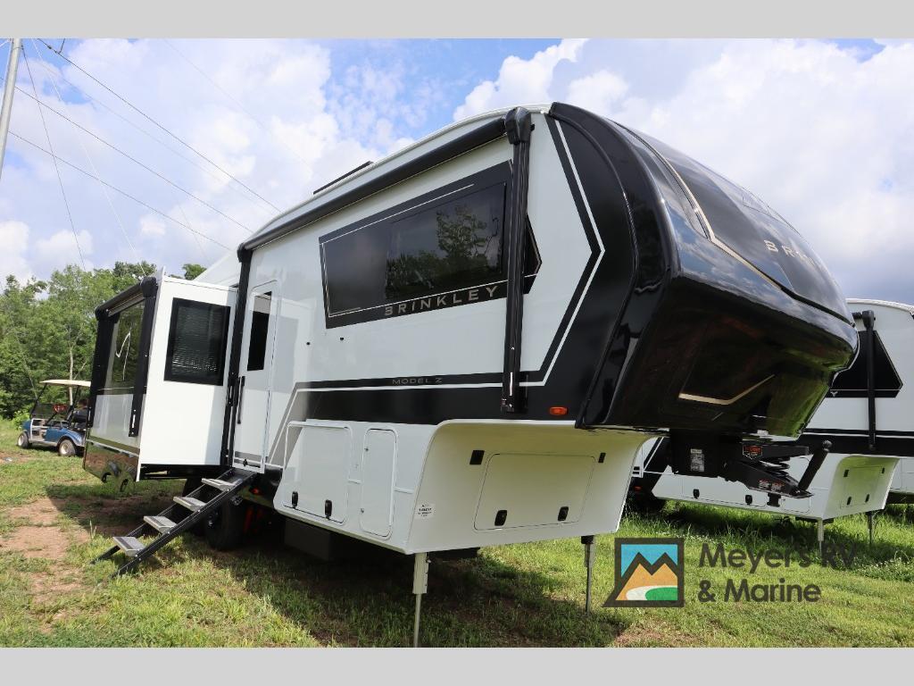 2027 Brinkley Model Z 2700 in ripley WV