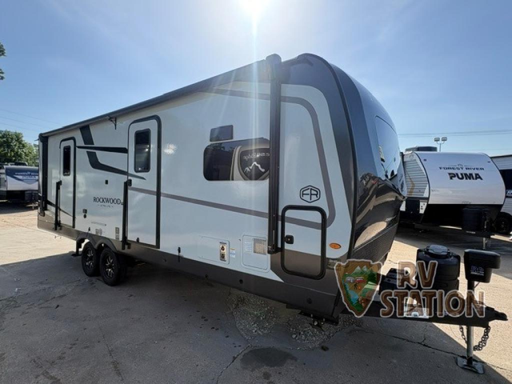2027 Forest River Rv Rockwood Ultra Lite 2608BS in cleveland TX