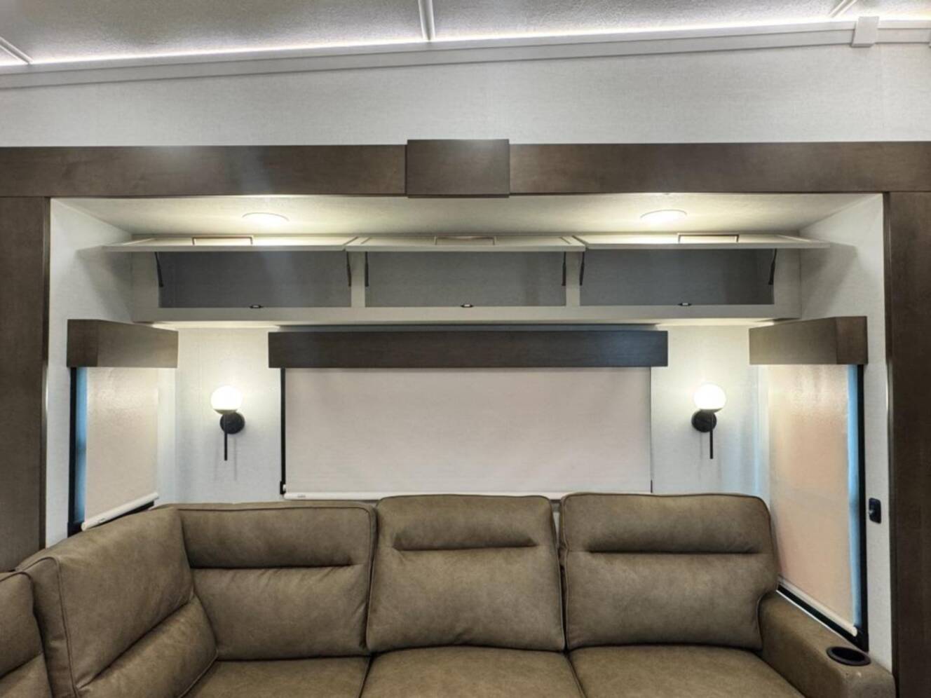 A photo of this 2027 Alliance Rv Paradigm 312RK