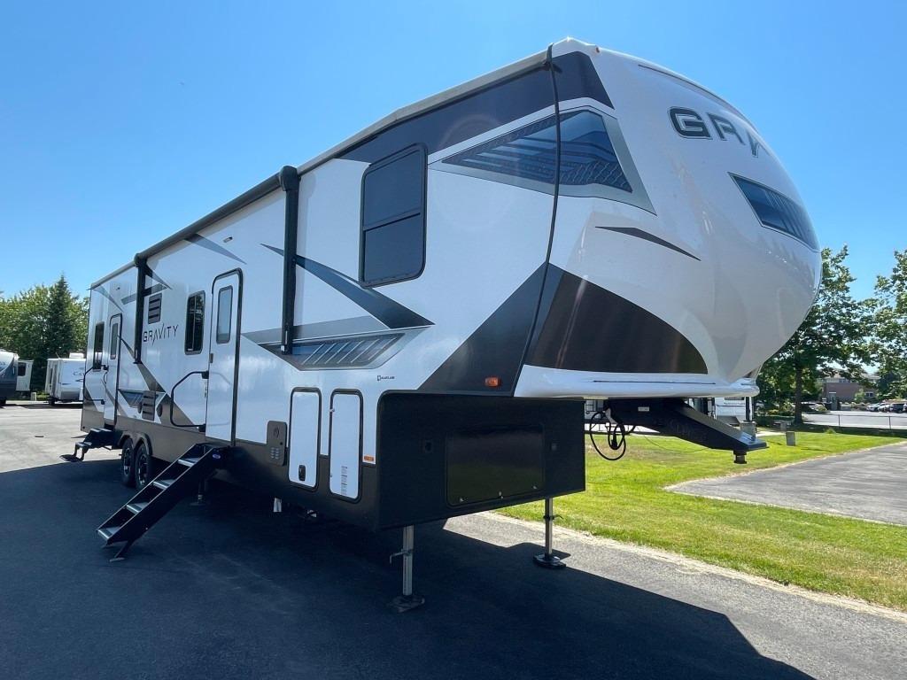 2021 Heartland Gravity 3340 Fifth Wheel Toy Hauler RV