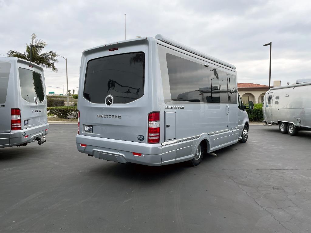2024 Airstream Atlas Murphy Suite in ventura CA