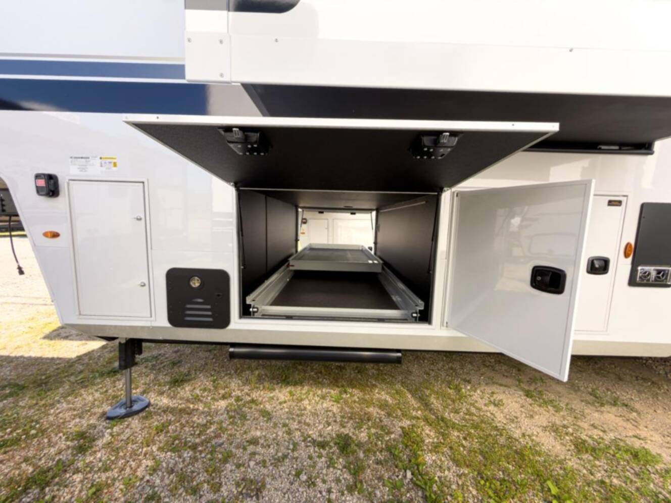 A photo of this 2027 Keystone Rv Montana 3900RK