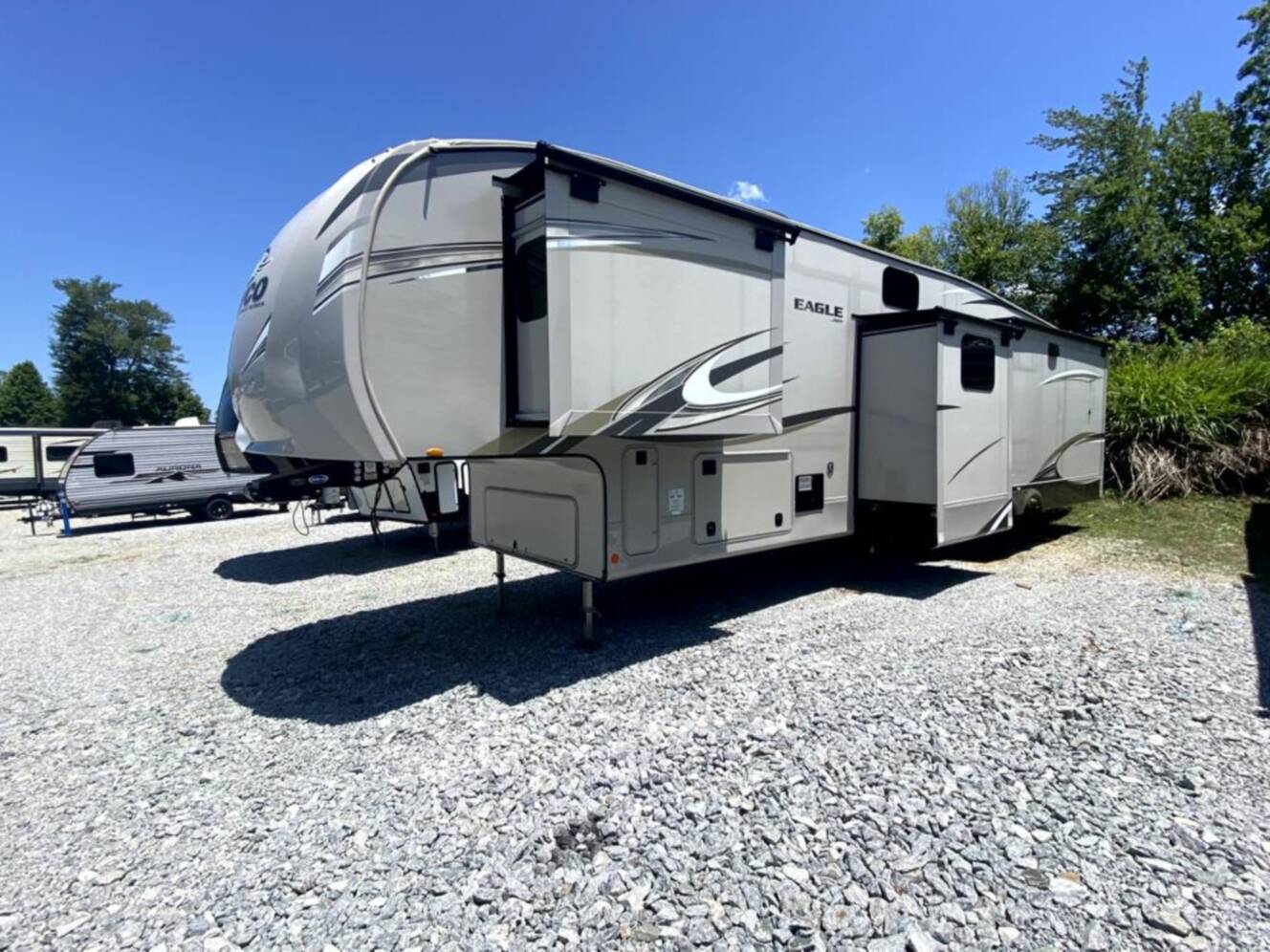 A photo of this 2020 Jayco Eagle 355MBQS