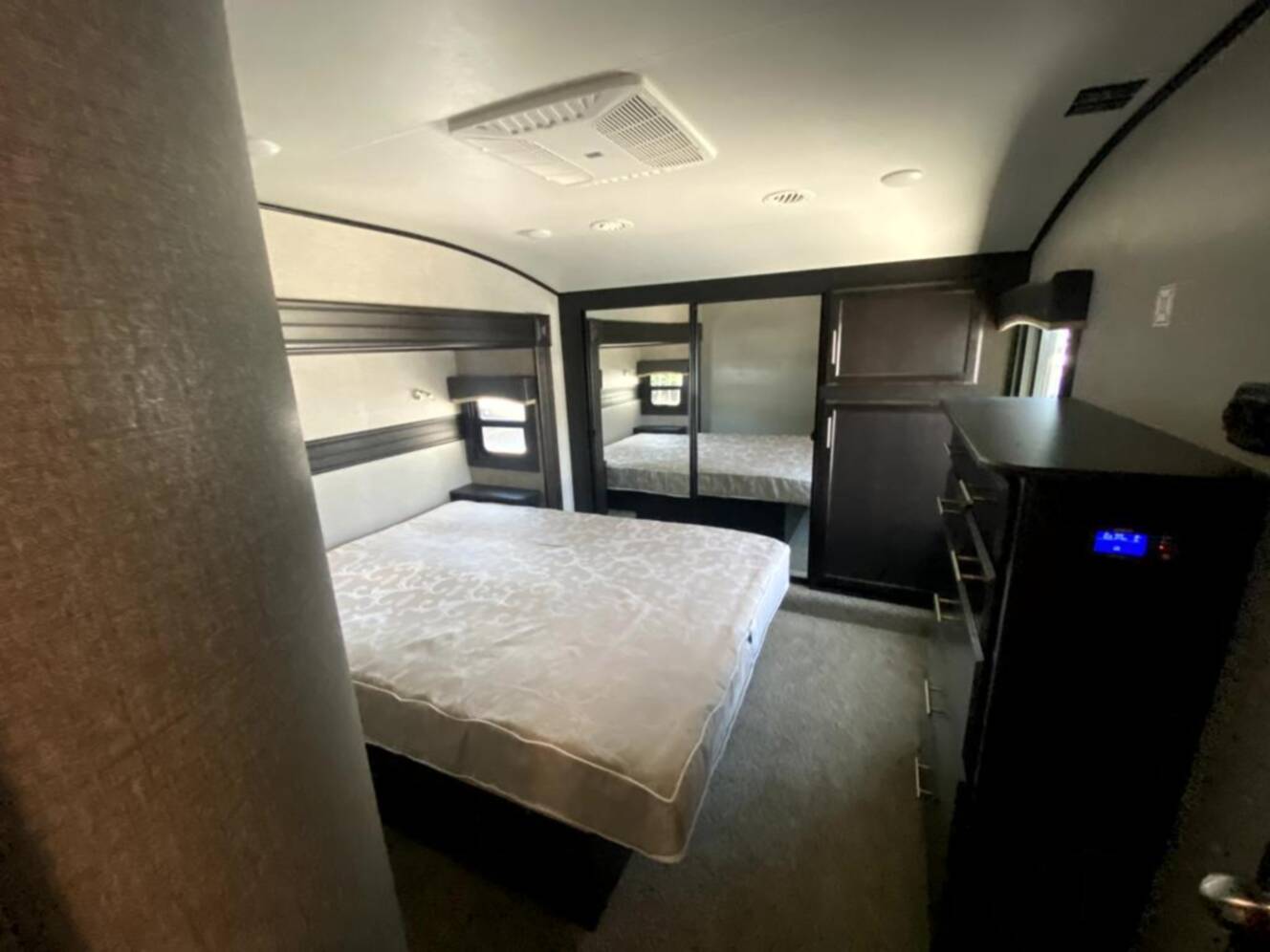 A photo of this 2020 Jayco Eagle 355MBQS